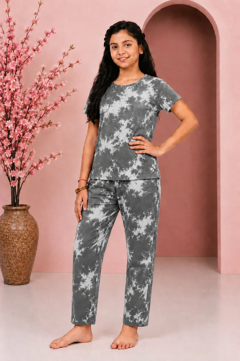 PREMIUM GIRLS PYJAMA SET OF TIE AND DYE Thumbnail
